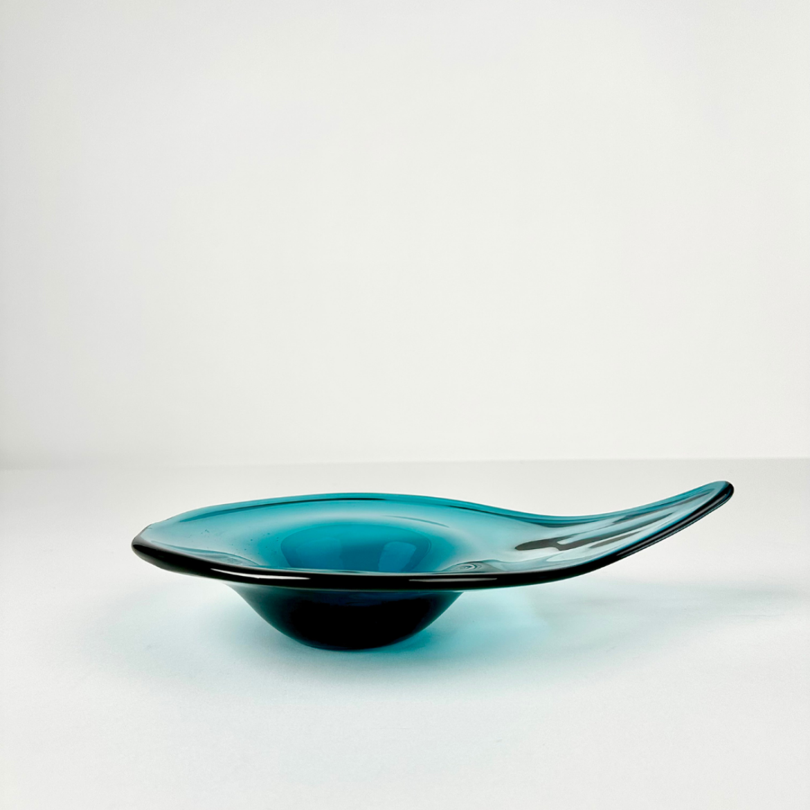 Picture of Pit Crystal Platter Blue