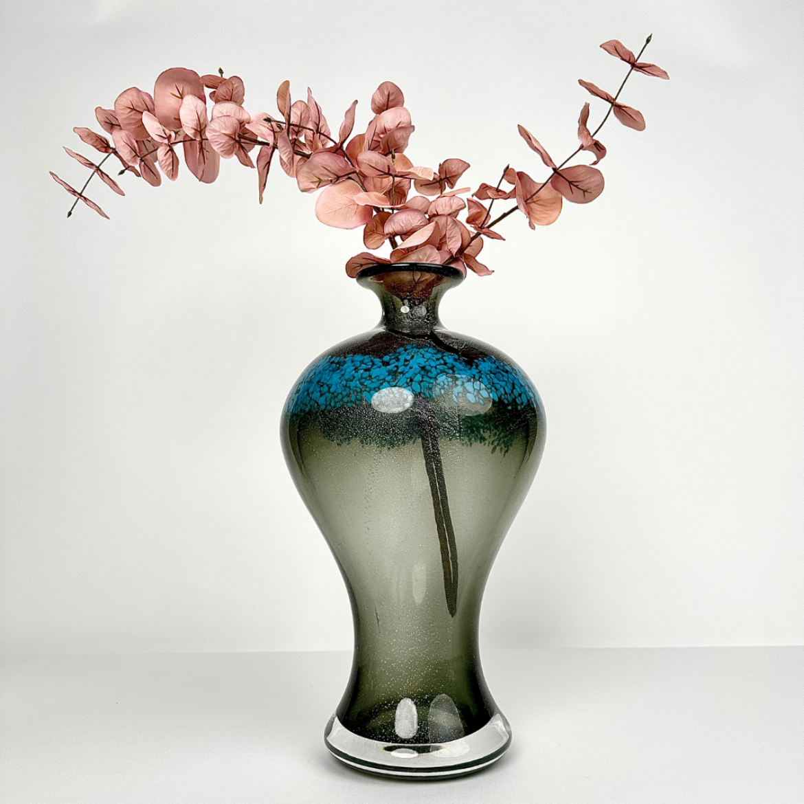 Picture of Tulip Vase Medium