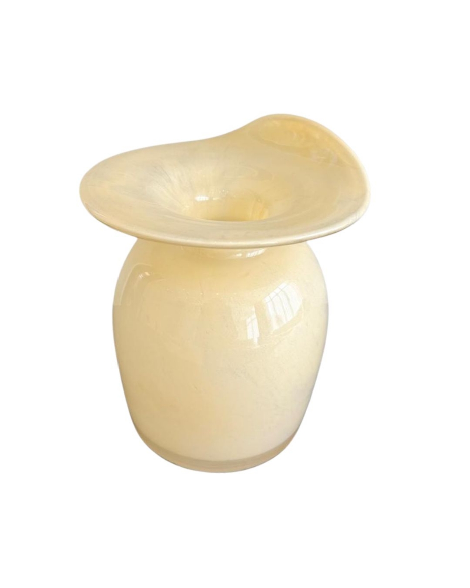 Picture of Guilia vase pearl 